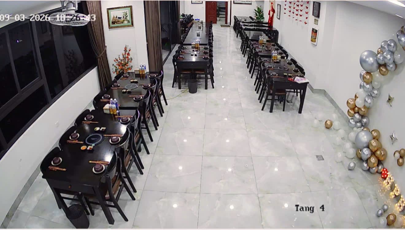 Góc view Tầng 4 trang trí tiệc sinh nhật rực rỡ